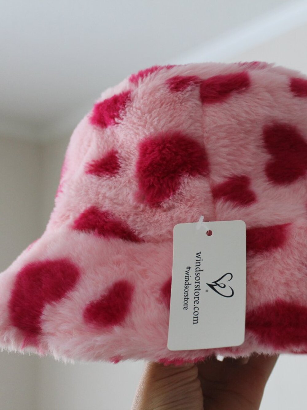 💖 Windsor Women’s Pink Heart Faux Fur Bucket Hat – Cute Coquette Y2K Valentine